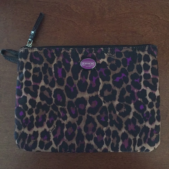 Coach Handbags - Coach pouch